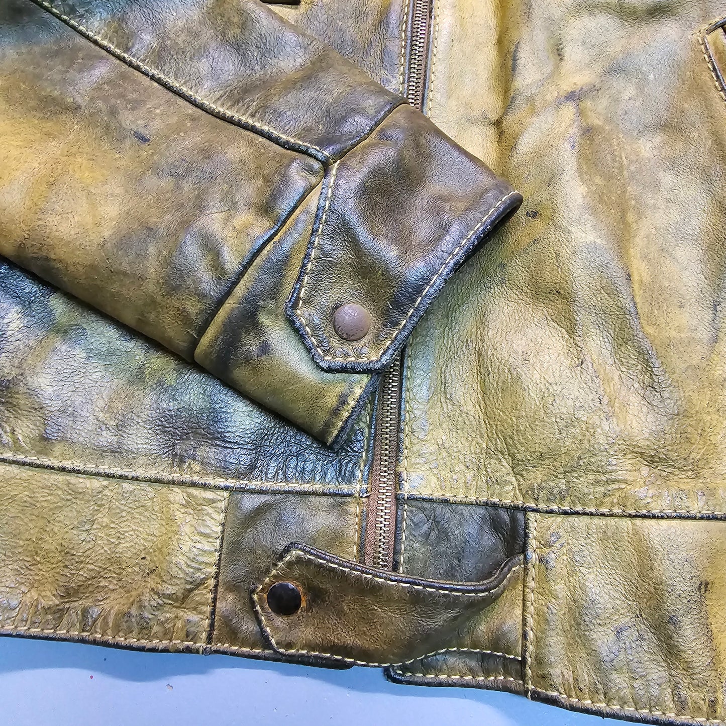 Piter – Distressed Leather Jacket – IT 54